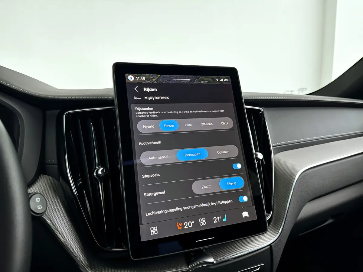 T8 Plug-in hybrid AWD Ultra Bright Exec. Ed. | Panoramadak | 360° camera | Bowers & Wilkins | Luchtvering | Head-up display | Stoelventilatie | Stoel- en Stuurverwarming
