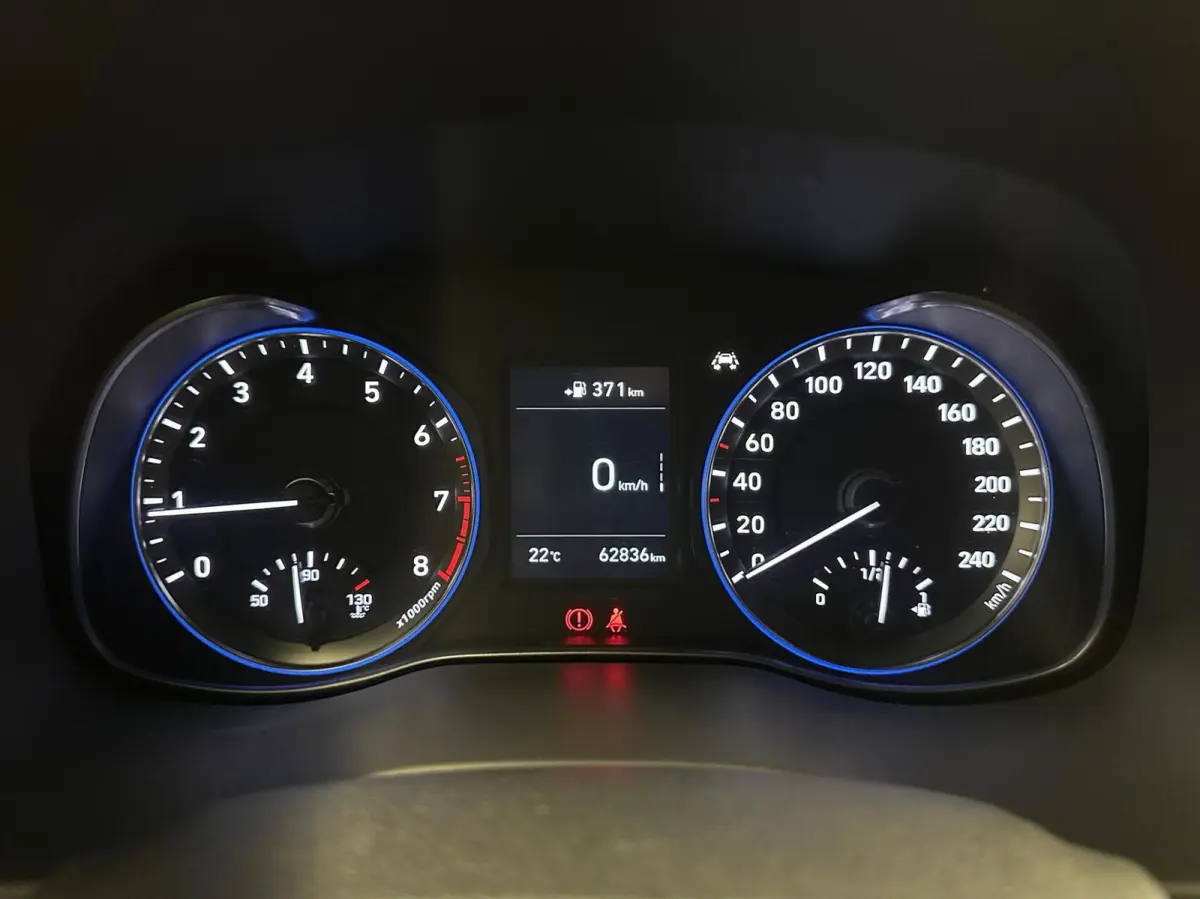 1.0T Essence CAMERA CARPLAY ECC CRUISE LM.