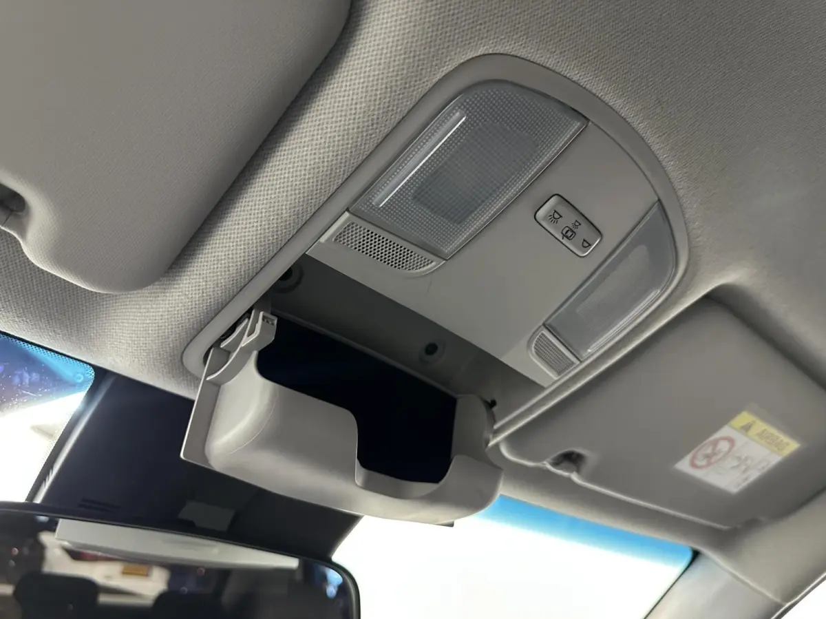 1.0T Essence CAMERA CARPLAY ECC CRUISE LM.