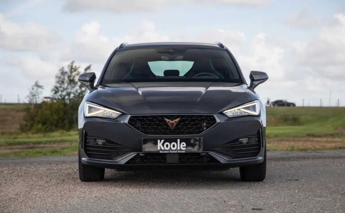 1.4i Plug-In Hybrid SPORTSTOURER / CARPLAY / CAMERA / KUIP STOELEN / PERFECT ONDERHOUDEN