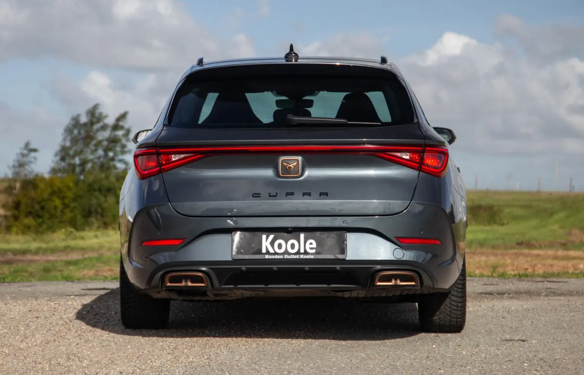 1.4i Plug-In Hybrid SPORTSTOURER / CARPLAY / CAMERA / KUIP STOELEN / PERFECT ONDERHOUDEN