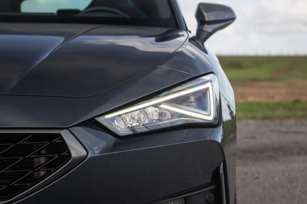 1.4i Plug-In Hybrid SPORTSTOURER / CARPLAY / CAMERA / KUIP STOELEN / PERFECT ONDERHOUDEN