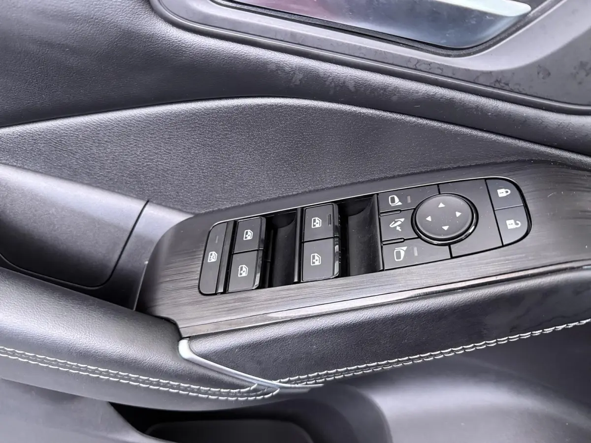 1.3 MHEV Xtronic N-Connecta | Automaat | 360 Camera | Navigatie | Apple CarPlay |