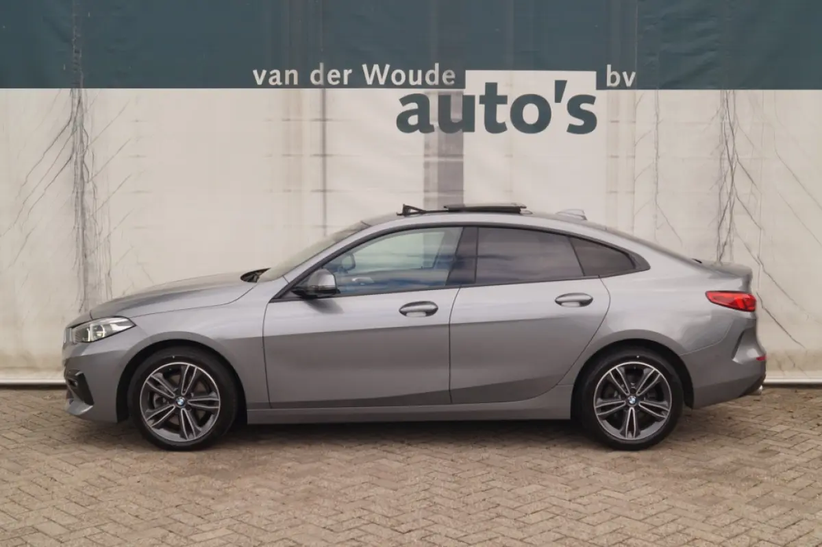 218i Business Edition Sport -PANO-ECC-PDC-CAM-