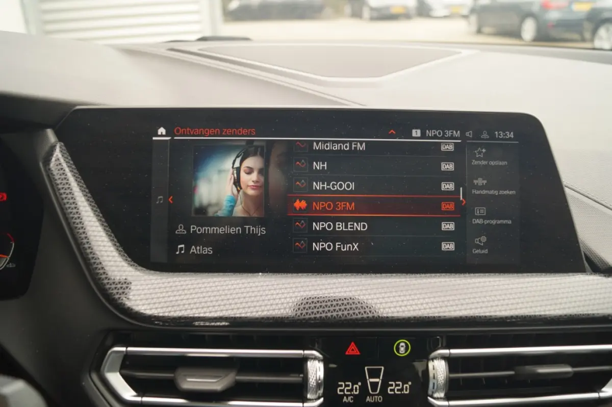 218i Business Edition Sport -PANO-ECC-PDC-CAM-