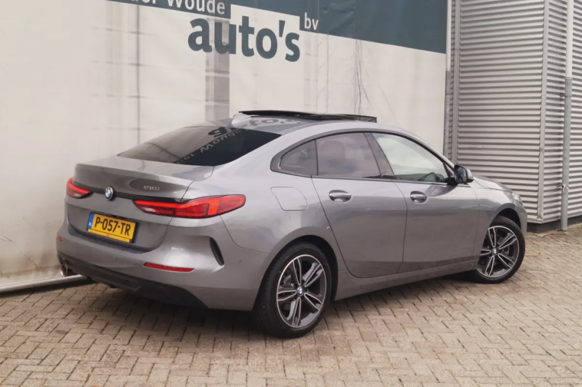 218i Business Edition Sport -PANO-ECC-PDC-CAM-