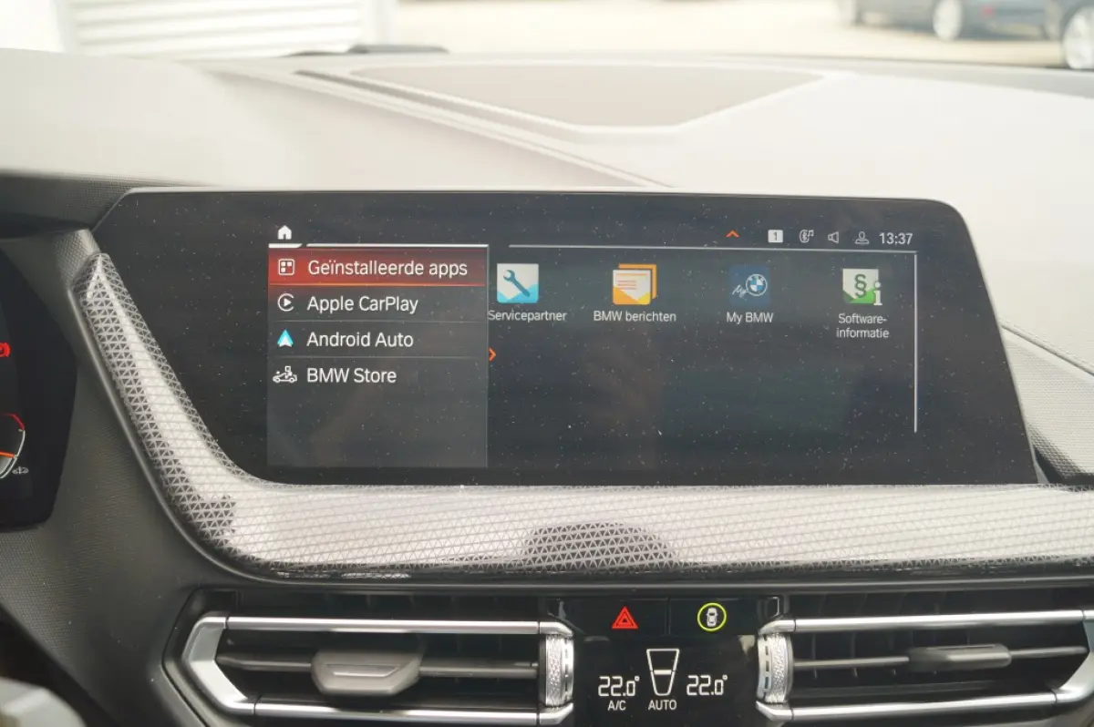218i Business Edition Sport -PANO-ECC-PDC-CAM-