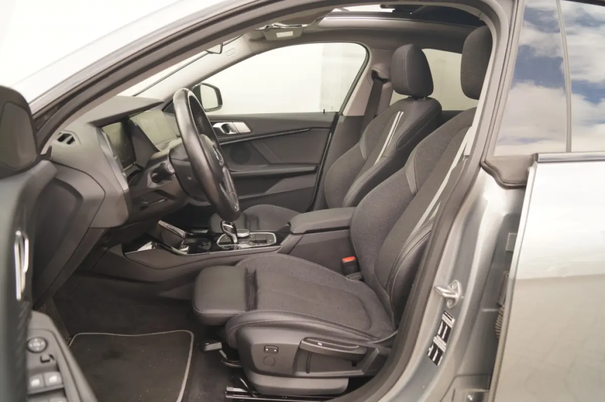 218i Business Edition Sport -PANO-ECC-PDC-CAM-