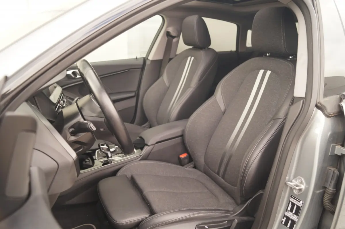218i Business Edition Sport -PANO-ECC-PDC-CAM-