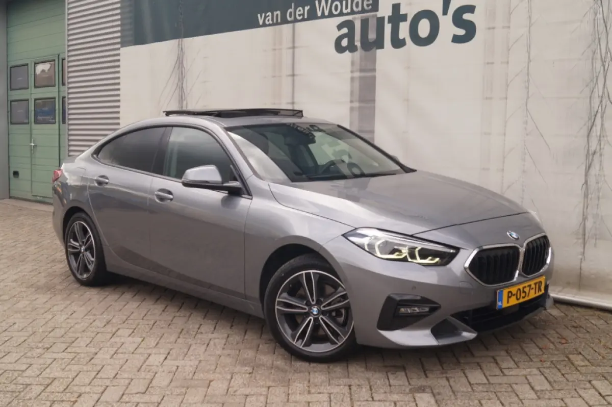 218i Business Edition Sport -PANO-ECC-PDC-CAM-