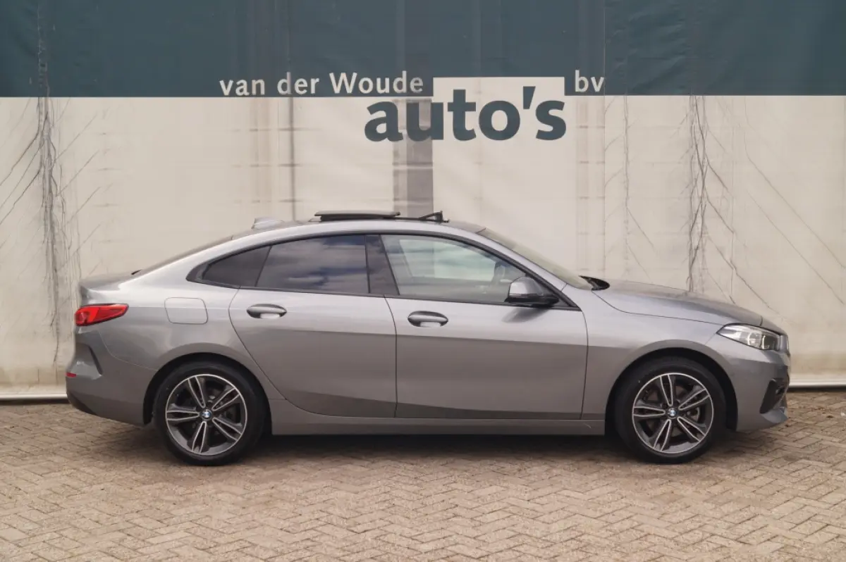 218i Business Edition Sport -PANO-ECC-PDC-CAM-