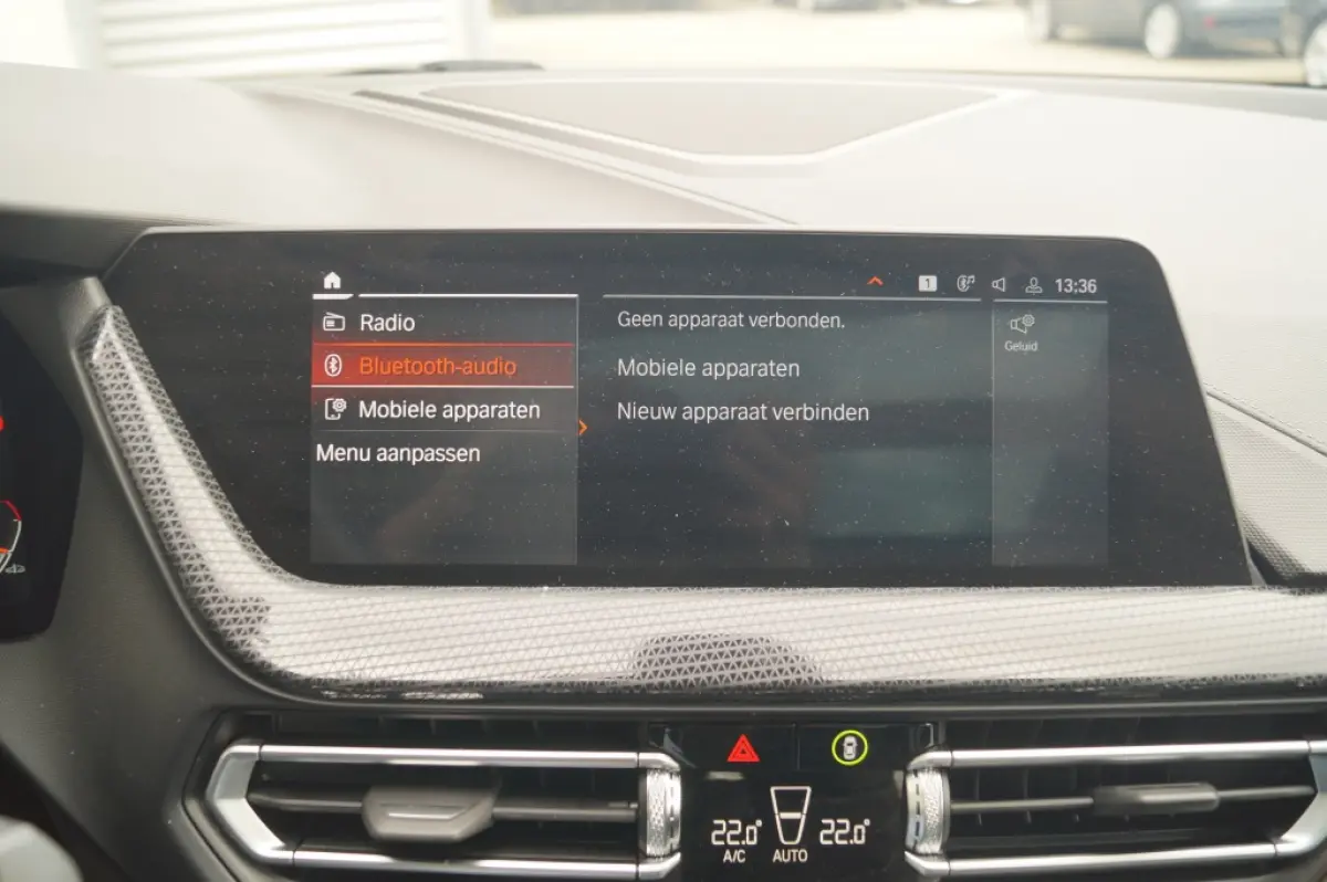 218i Business Edition Sport -PANO-ECC-PDC-CAM-