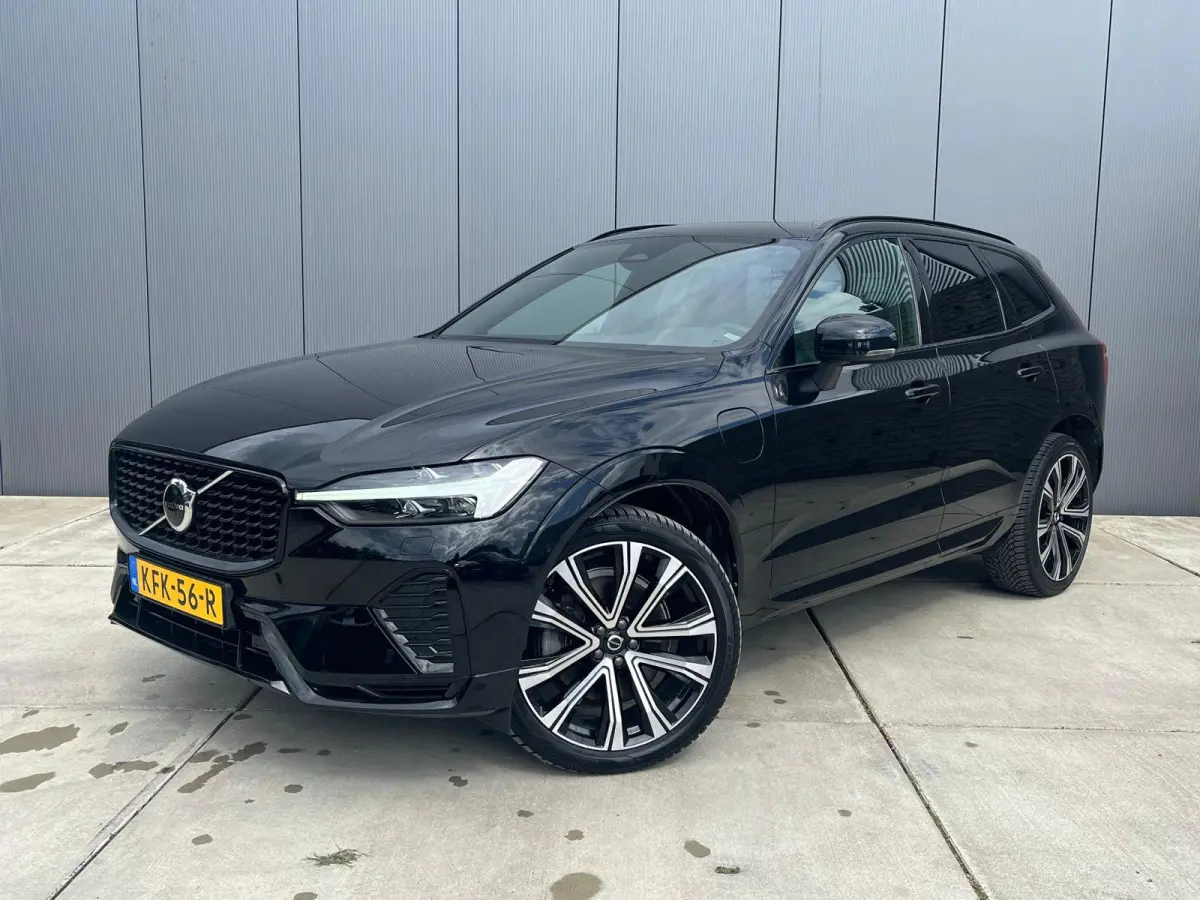 2.0 T6 Plug-in hybrid AWD R-Design| Facelift | Elek. Trekhaak | Memory | Panoramadak | Winterpack |