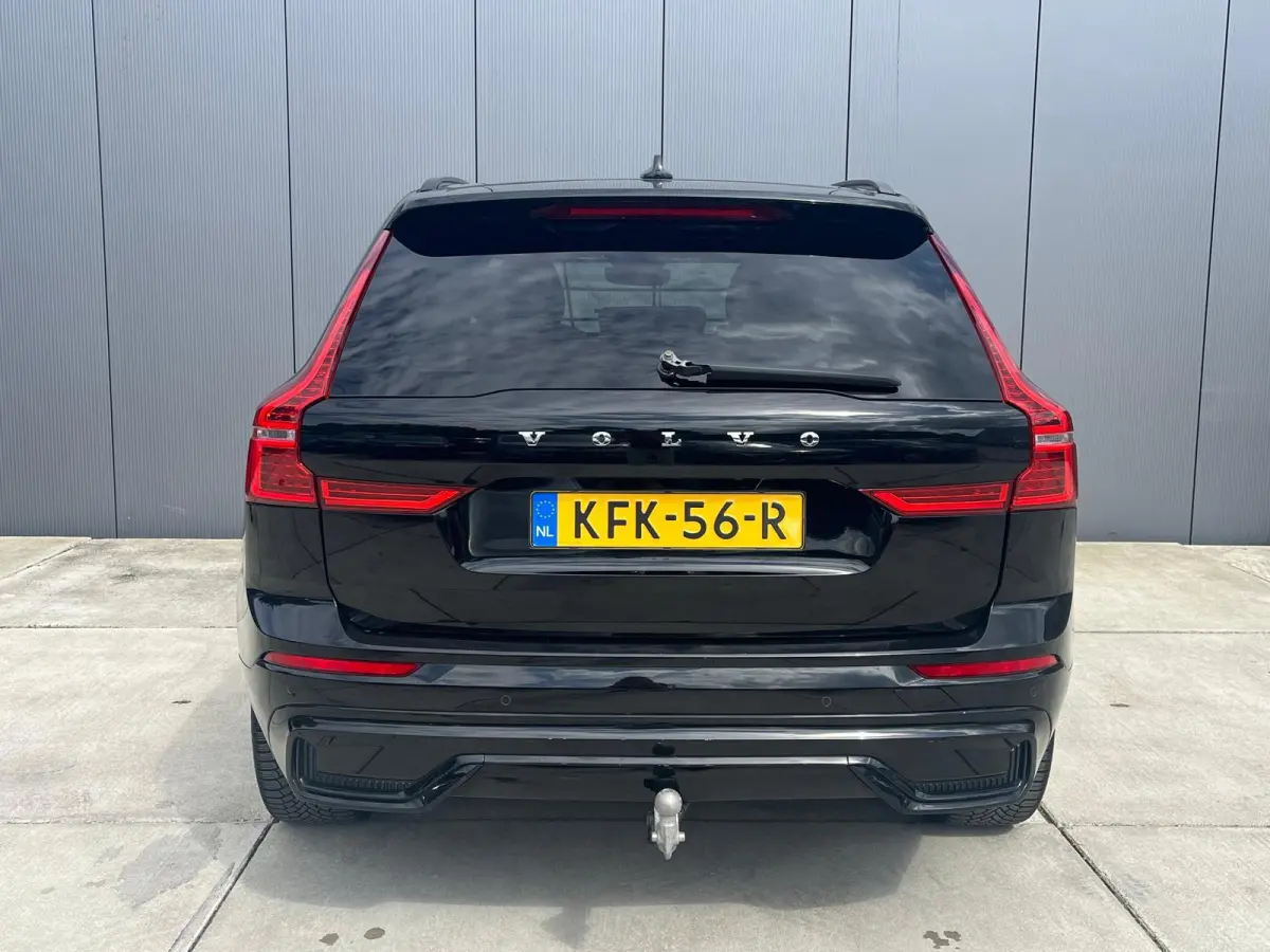 2.0 T6 Plug-in hybrid AWD R-Design| Facelift | Elek. Trekhaak | Memory | Panoramadak | Winterpack |