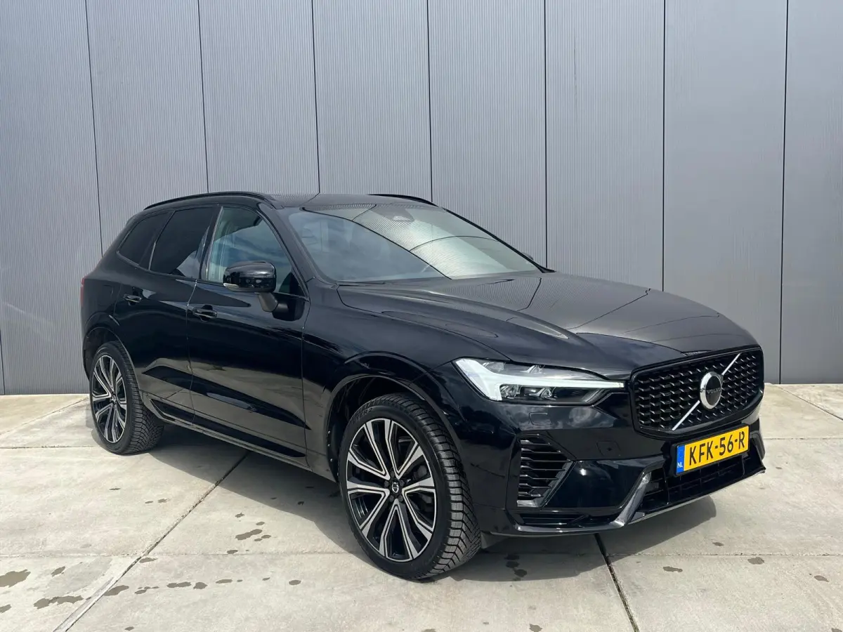2.0 T6 Plug-in hybrid AWD R-Design| Facelift | Elek. Trekhaak | Memory | Panoramadak | Winterpack |