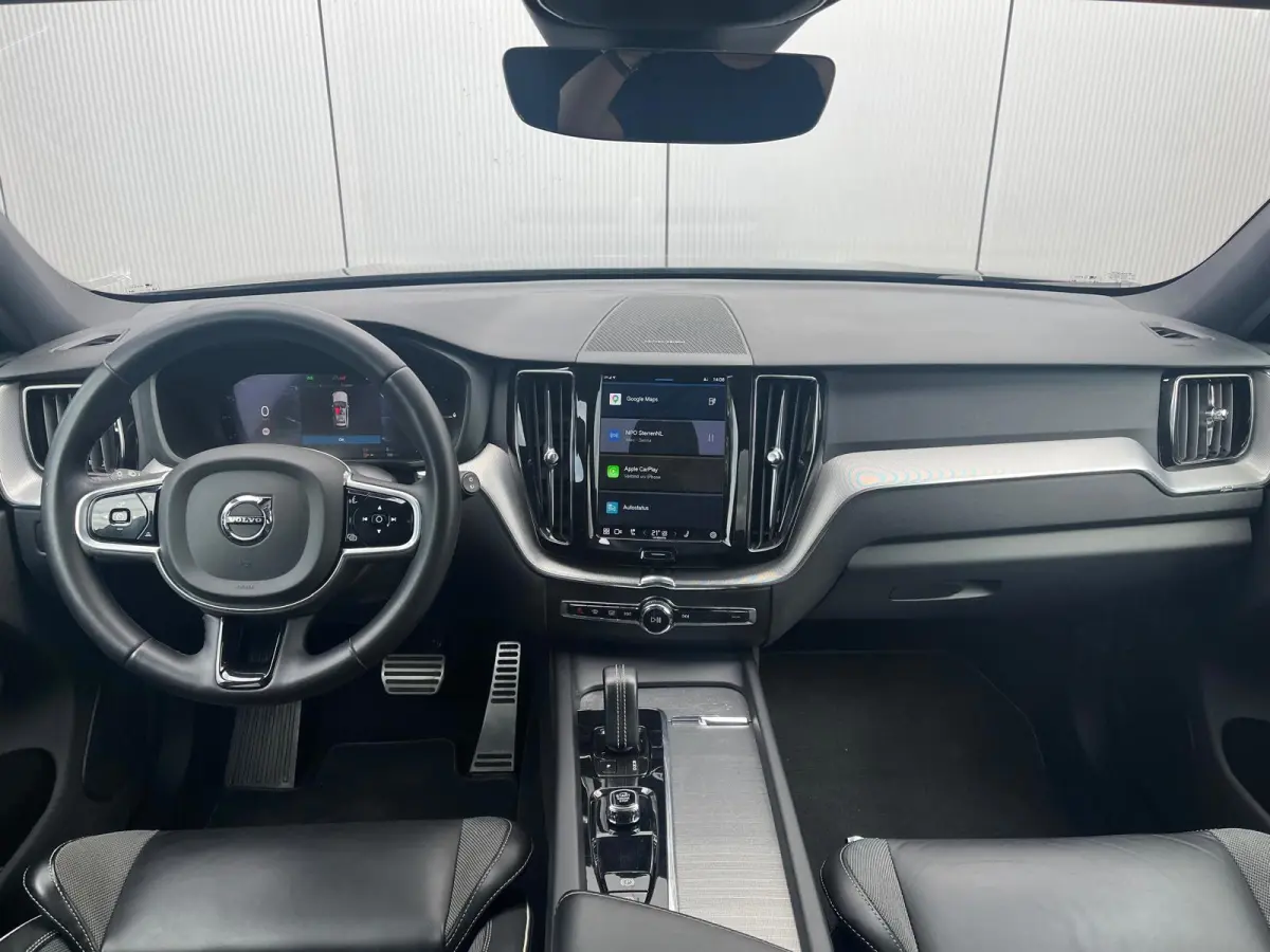 2.0 T6 Plug-in hybrid AWD R-Design| Facelift | Elek. Trekhaak | Memory | Panoramadak | Winterpack |