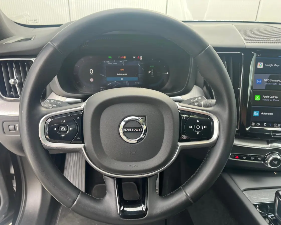 2.0 T6 Plug-in hybrid AWD R-Design| Facelift | Elek. Trekhaak | Memory | Panoramadak | Winterpack |