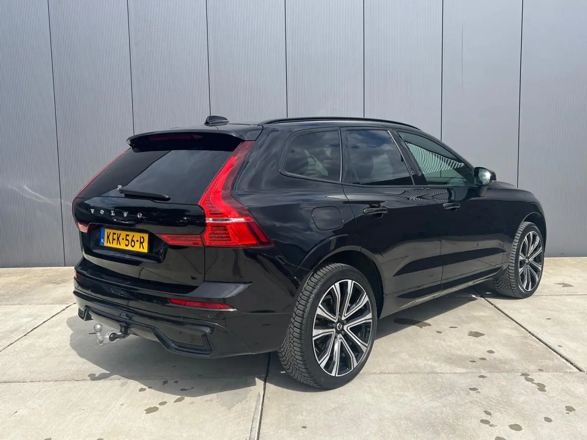 2.0 T6 Plug-in hybrid AWD R-Design| Facelift | Elek. Trekhaak | Memory | Panoramadak | Winterpack |