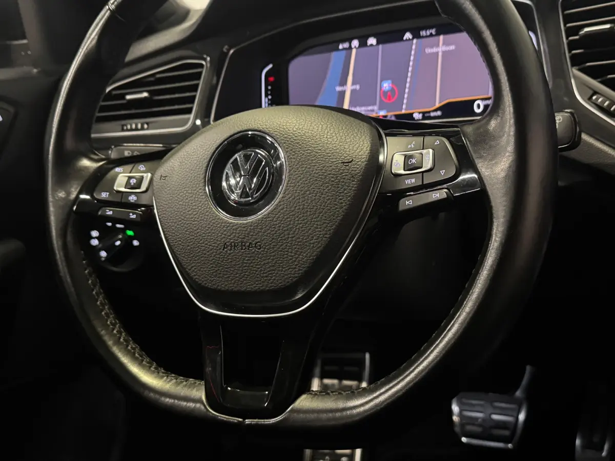 1.5 TSI Sport Business R | VIRTUAL DASH | CAMERA | CARPLAY