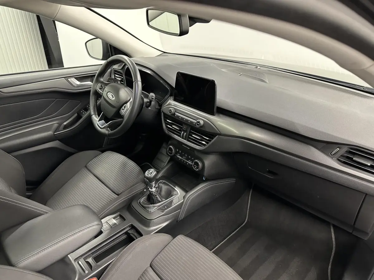 1.0 EcoBoost Titanium Business PANO TREKHAAK CRUISE NAVI CARPLAY ECC.