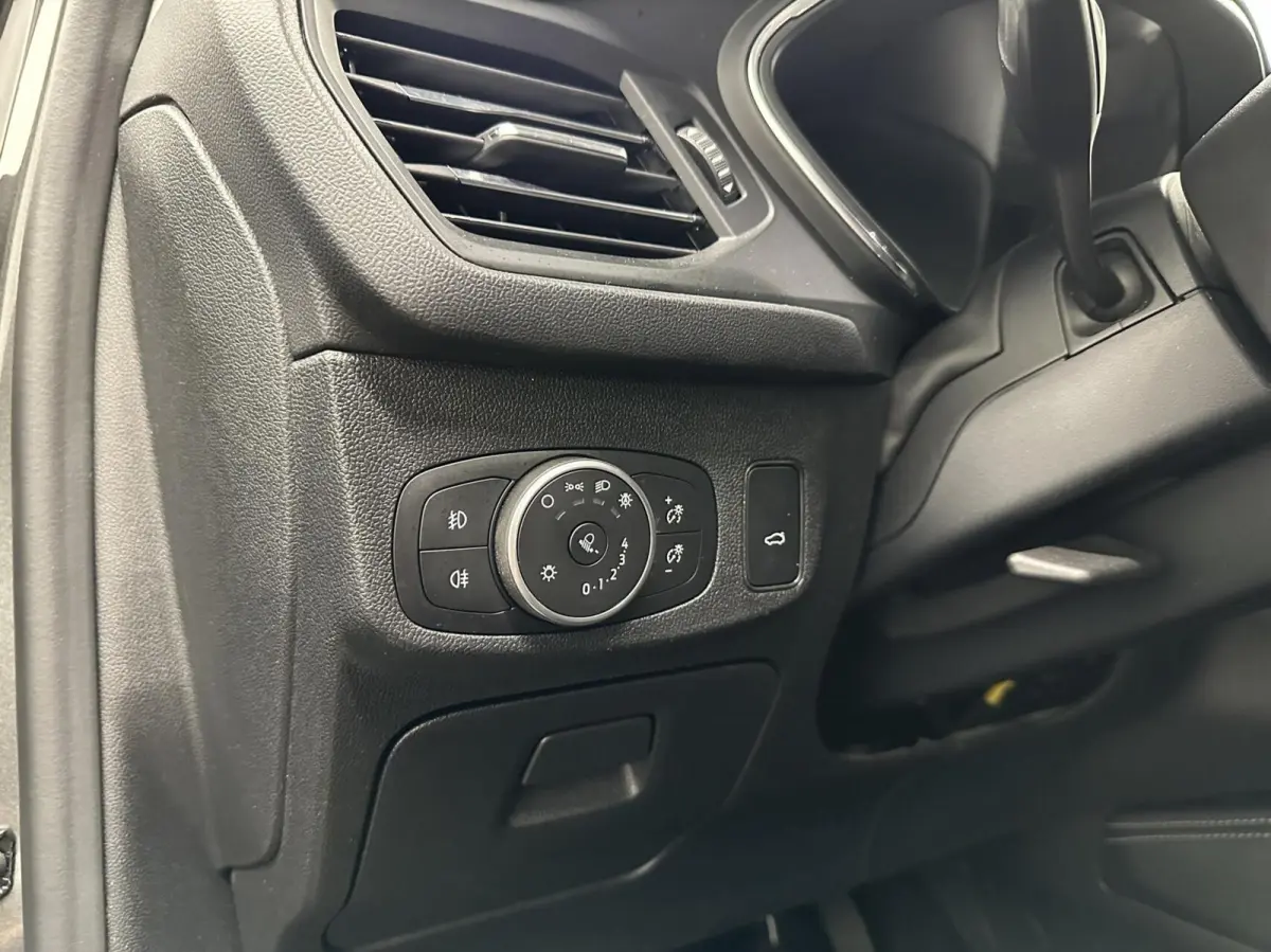 1.0 EcoBoost Titanium Business PANO TREKHAAK CRUISE NAVI CARPLAY ECC.