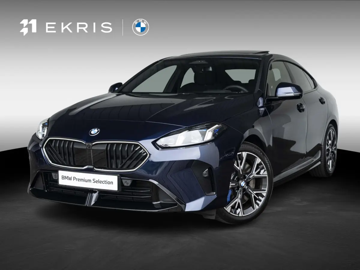 223 xDrive | Adaptief M Onderstel | Panoramadak | Driving Assistant Plus | Harman Kardon | Comfort Access | Head Up Display
