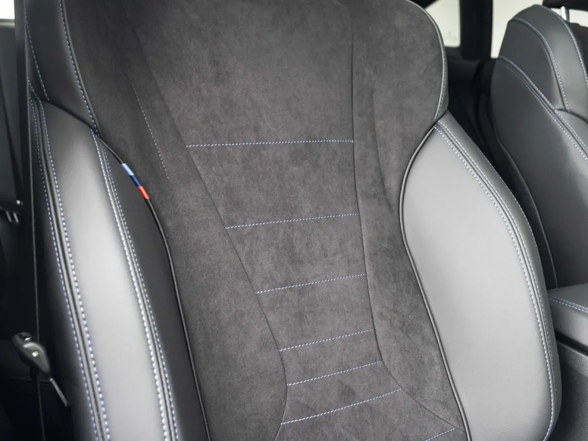 223 xDrive | Adaptief M Onderstel | Panoramadak | Driving Assistant Plus | Harman Kardon | Comfort Access | Head Up Display