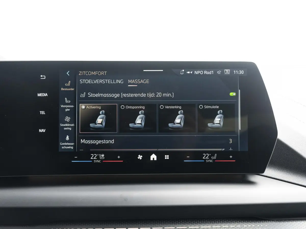 223 xDrive | Adaptief M Onderstel | Panoramadak | Driving Assistant Plus | Harman Kardon | Comfort Access | Head Up Display