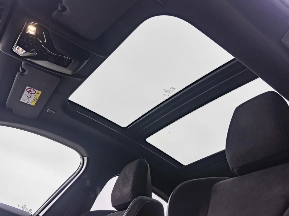 223 xDrive | Adaptief M Onderstel | Panoramadak | Driving Assistant Plus | Harman Kardon | Comfort Access | Head Up Display