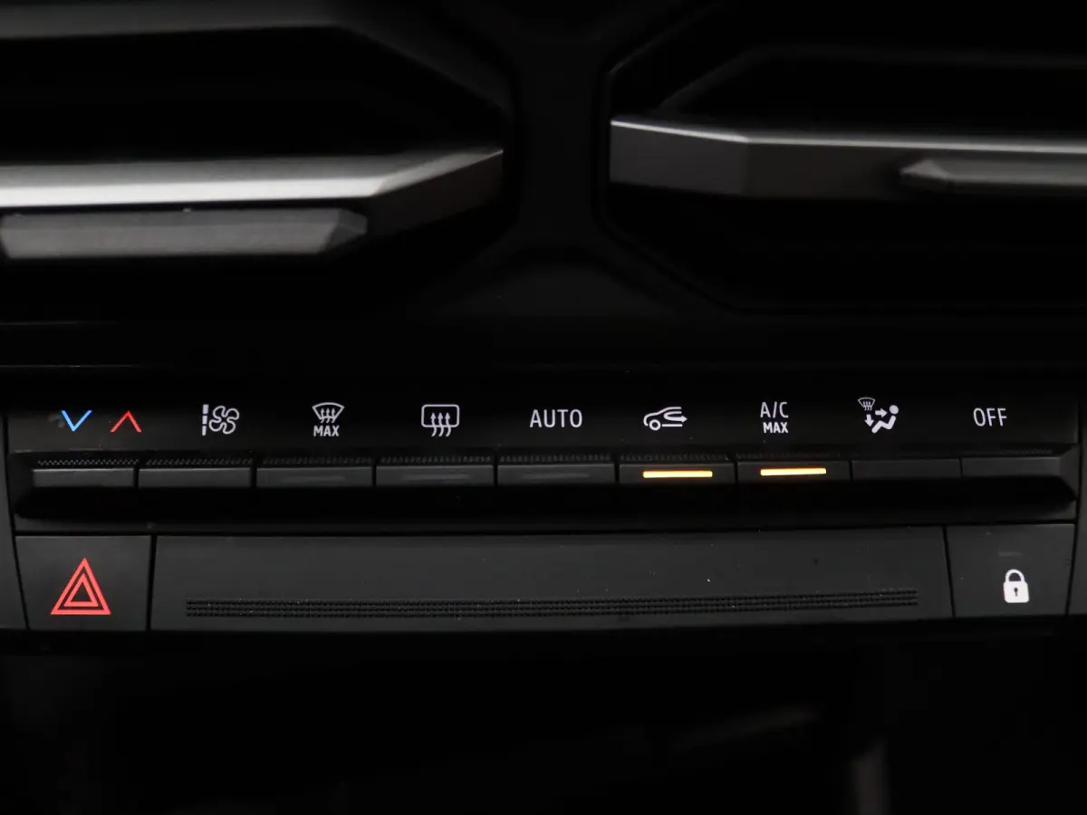 140pk Hybrid Journey Apple Carplay/Android Auto | Climate