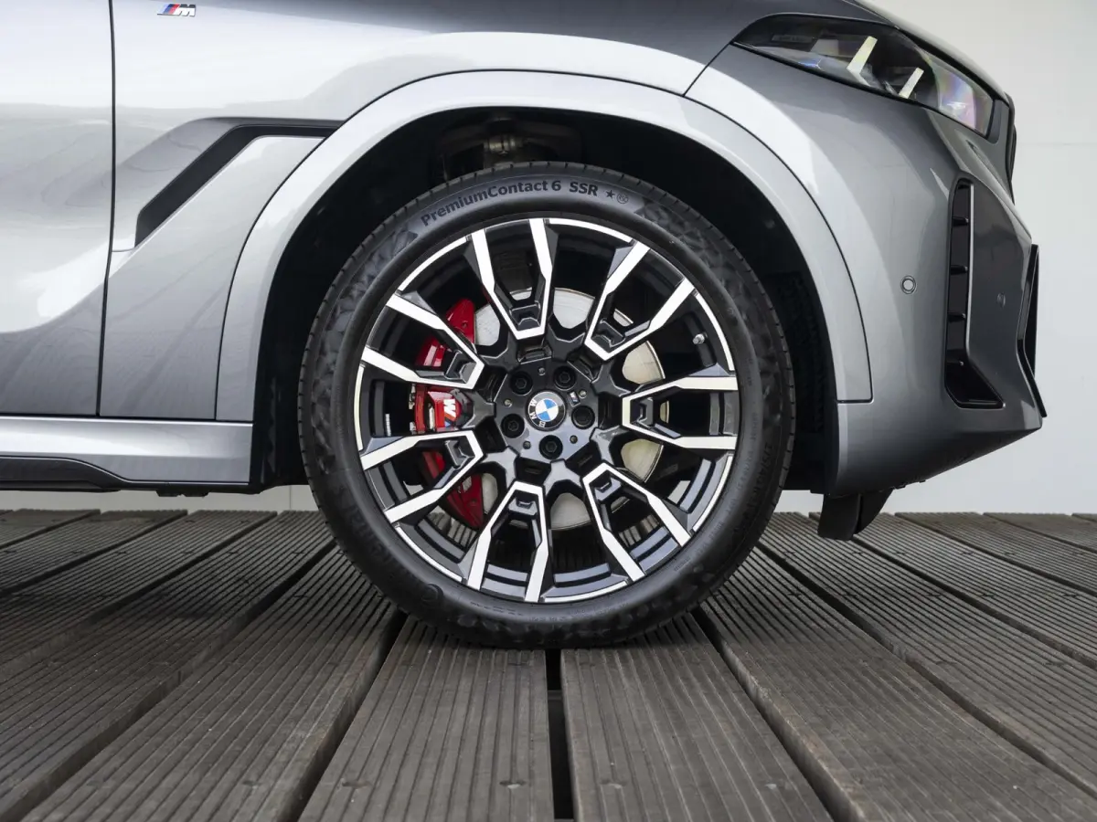 xDrive40i M Sportpakket Pro | M Sportuitlaat | Soft Close | Stoelventilatie | Driving Assistant Professional | Harman Kardon