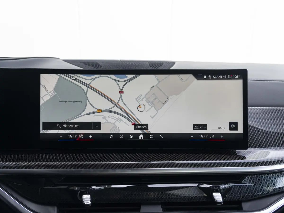 xDrive40i M Sportpakket Pro | M Sportuitlaat | Soft Close | Stoelventilatie | Driving Assistant Professional | Harman Kardon