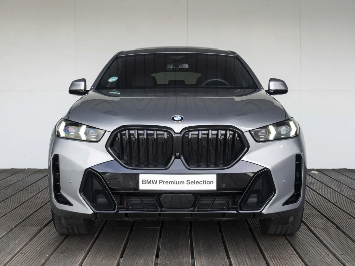 xDrive40i M Sportpakket Pro | M Sportuitlaat | Soft Close | Stoelventilatie | Driving Assistant Professional | Harman Kardon
