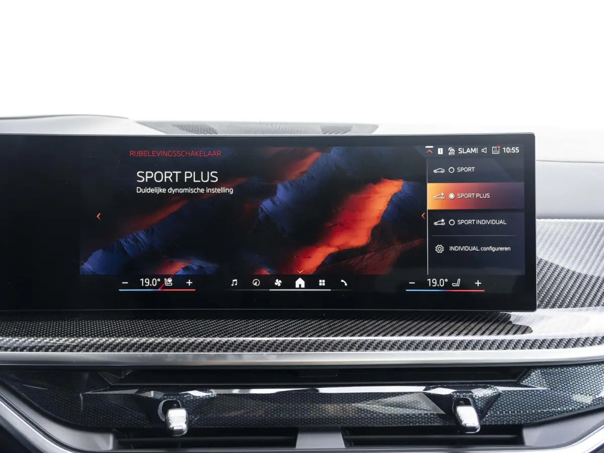 xDrive40i M Sportpakket Pro | M Sportuitlaat | Soft Close | Stoelventilatie | Driving Assistant Professional | Harman Kardon
