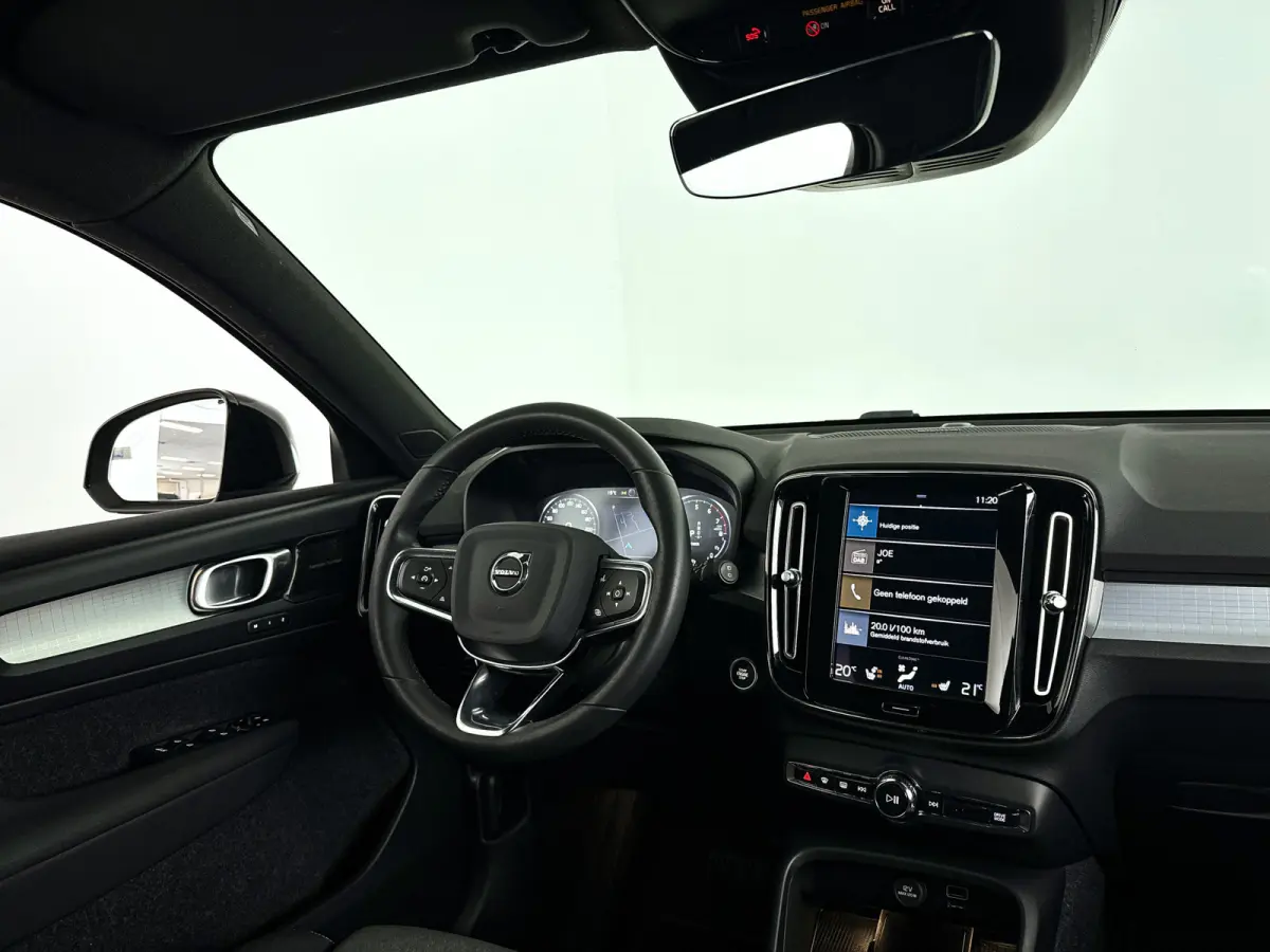 T4 Plug-in hybrid Plus Dark | Parkeercamera | Harman Kardon | Stoel- en stuurverwarming | Trekhaak