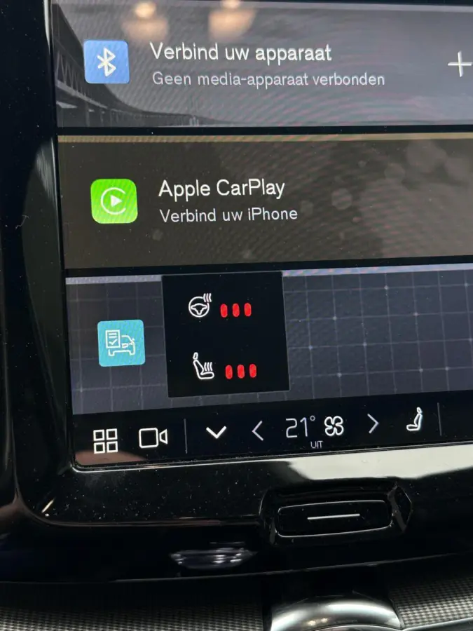 2.0 T8 Plug-in hybrid AWD Black Pano, Leer, Trekhaak, LM..