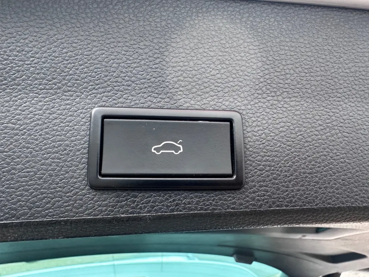 1.5 TSI FR Bus excl bpm btw ALCANTARA TREKHAAK DEALER OND EERSTE EIGENAAR
