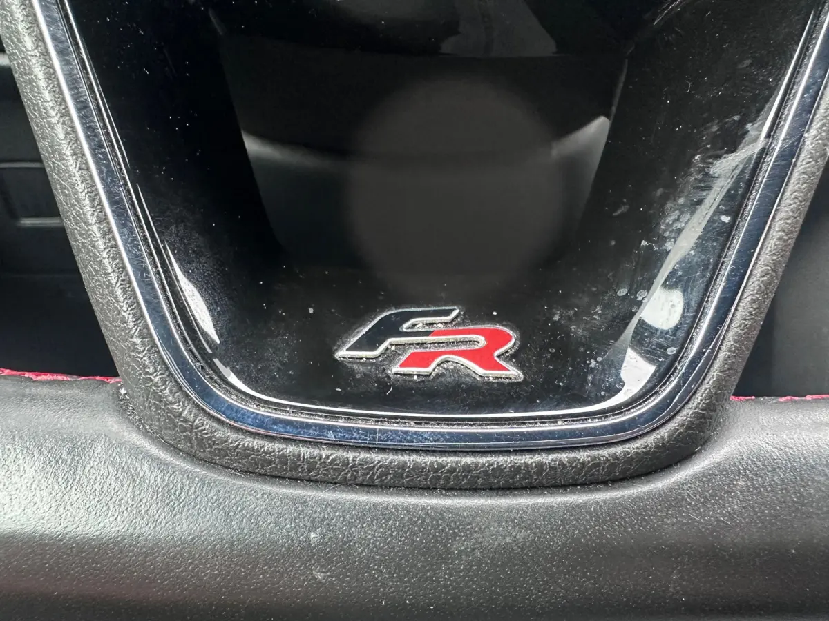 1.5 TSI FR Bus excl bpm btw ALCANTARA TREKHAAK DEALER OND EERSTE EIGENAAR