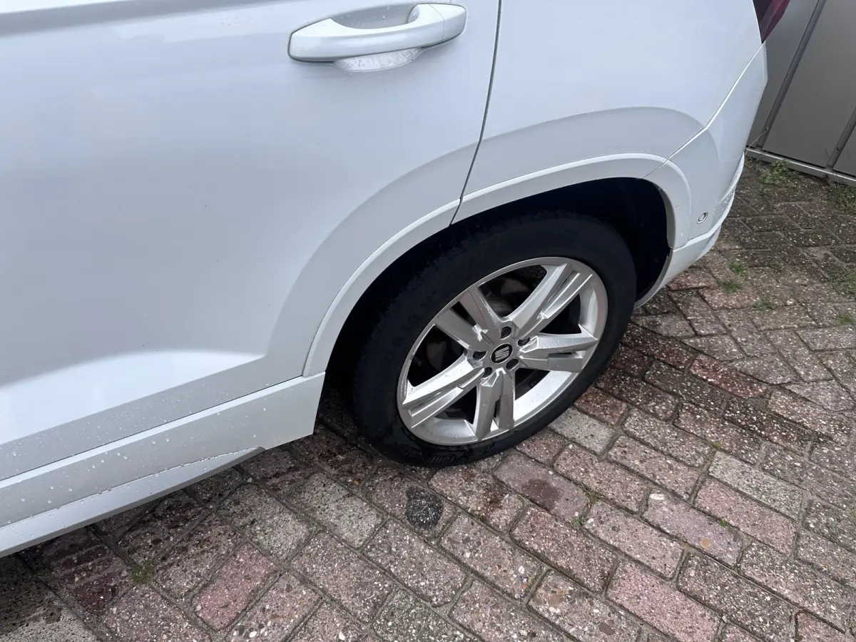 1.5 TSI FR Bus excl bpm btw ALCANTARA TREKHAAK DEALER OND EERSTE EIGENAAR