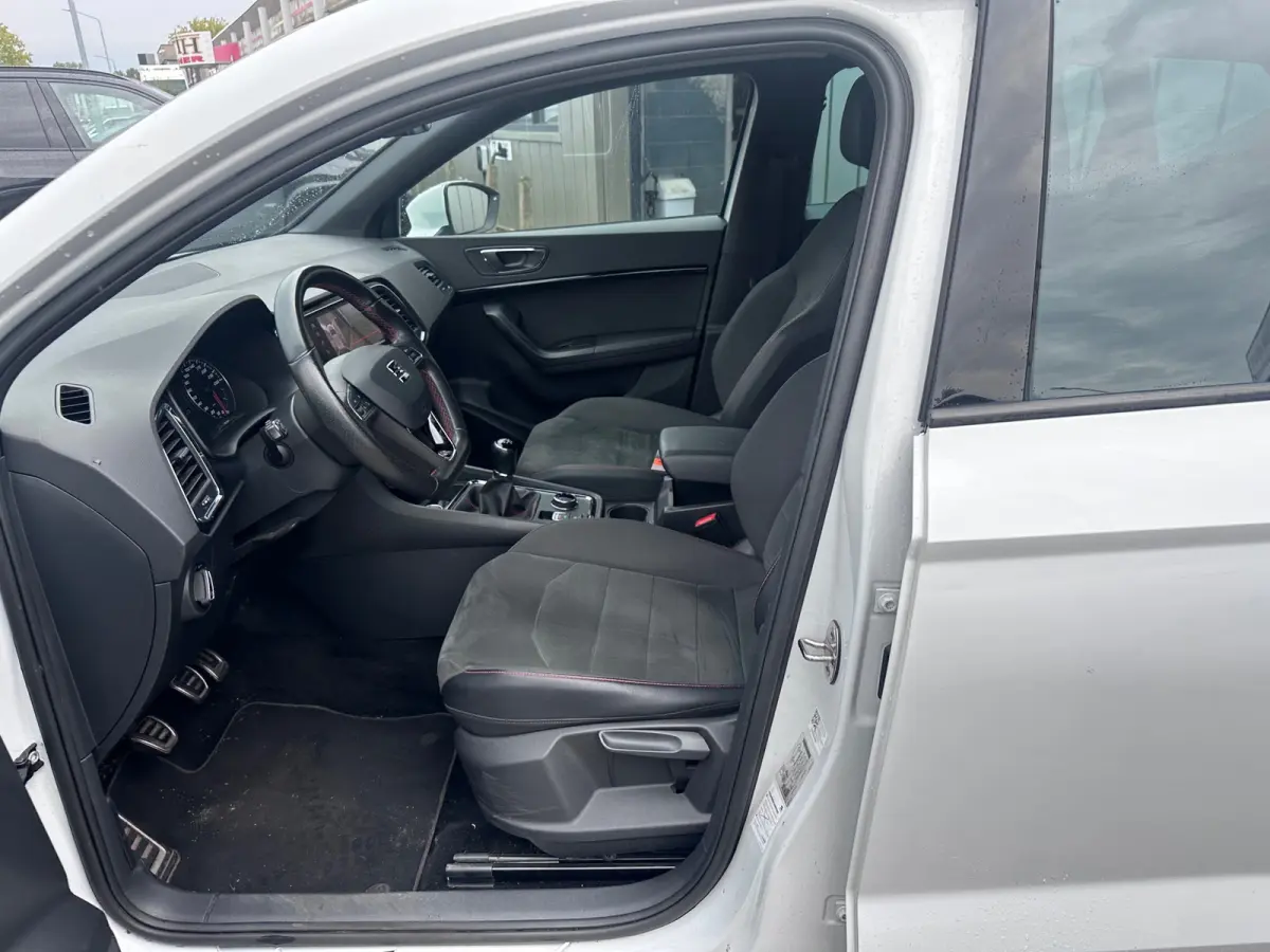 1.5 TSI FR Bus excl bpm btw ALCANTARA TREKHAAK DEALER OND EERSTE EIGENAAR
