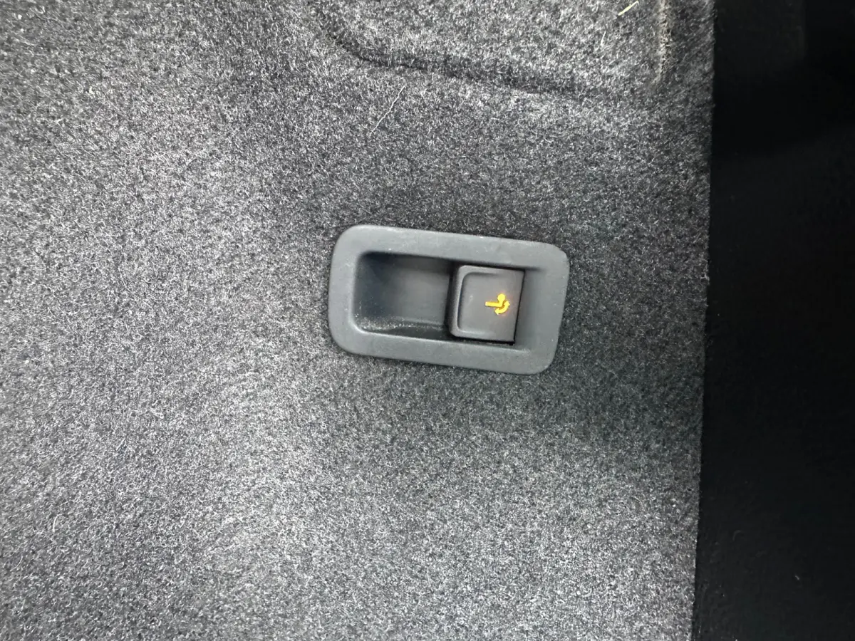 1.5 TSI FR Bus excl bpm btw ALCANTARA TREKHAAK DEALER OND EERSTE EIGENAAR