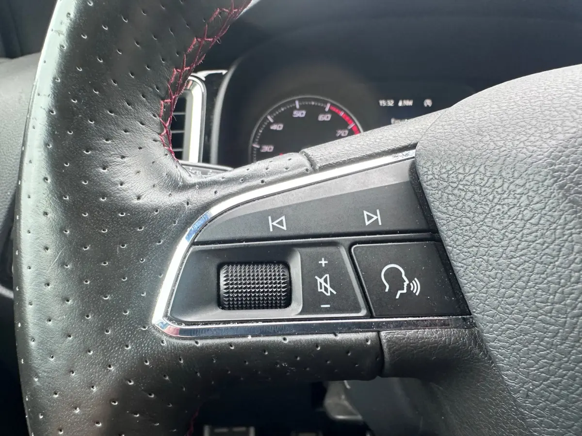1.5 TSI FR Bus excl bpm btw ALCANTARA TREKHAAK DEALER OND EERSTE EIGENAAR