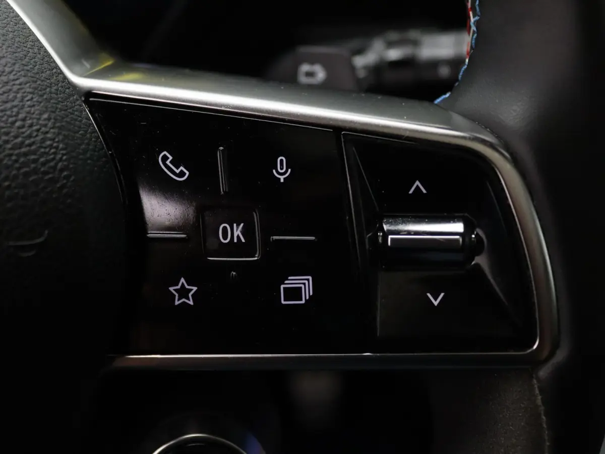 EV87 long range esprit Alpine Apple Carplay/Android Auto | Climate