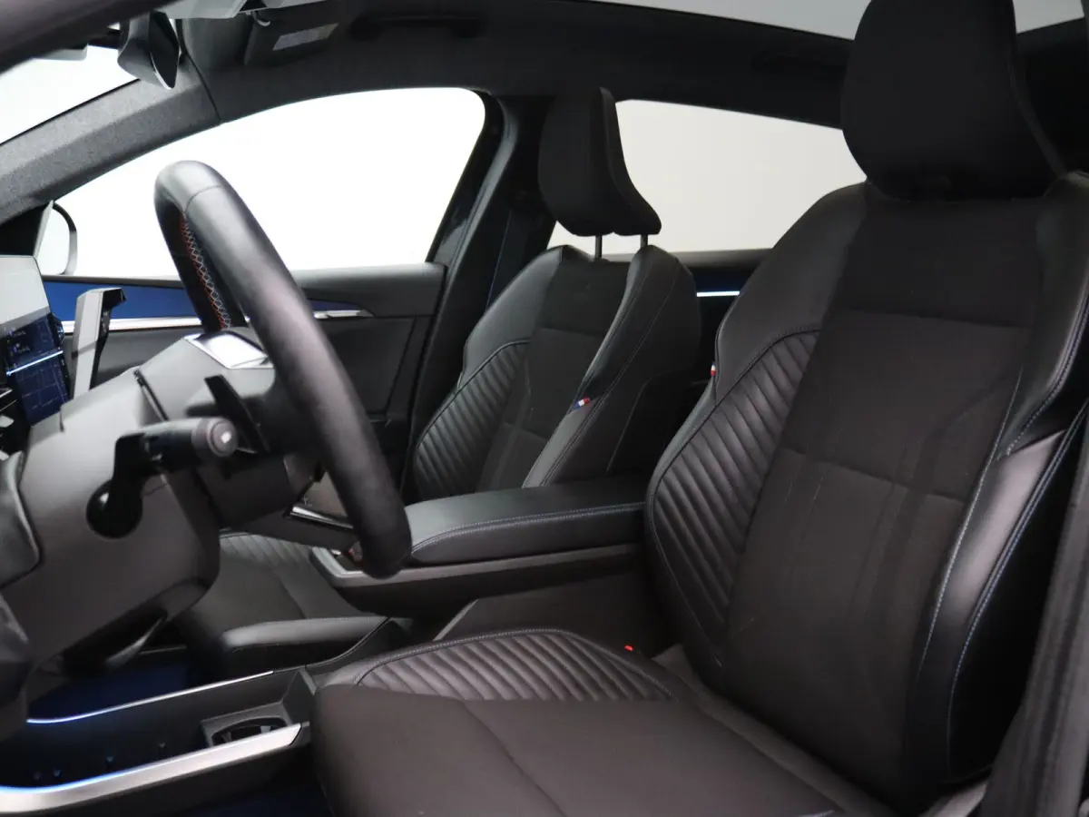 EV87 long range esprit Alpine Apple Carplay/Android Auto | Climate