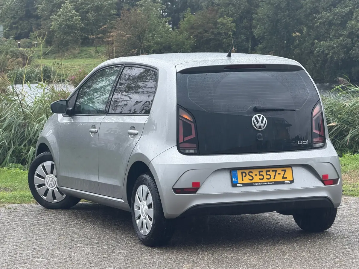 Up! 1.0 BMT Move Up! - Dark Silver - 2017 - Airco/Bluetooth - Compact & Zuinig