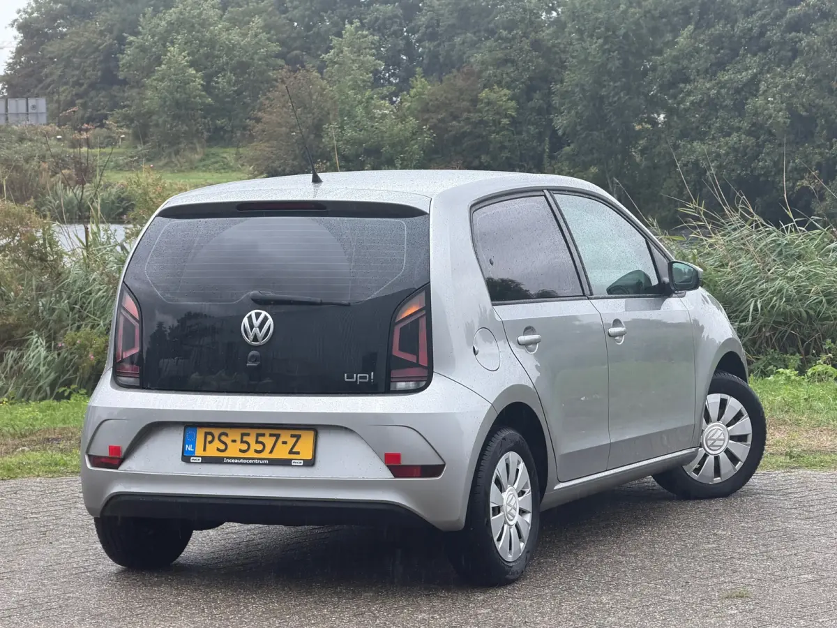 Up! 1.0 BMT Move Up! - Dark Silver - 2017 - Airco/Bluetooth - Compact & Zuinig