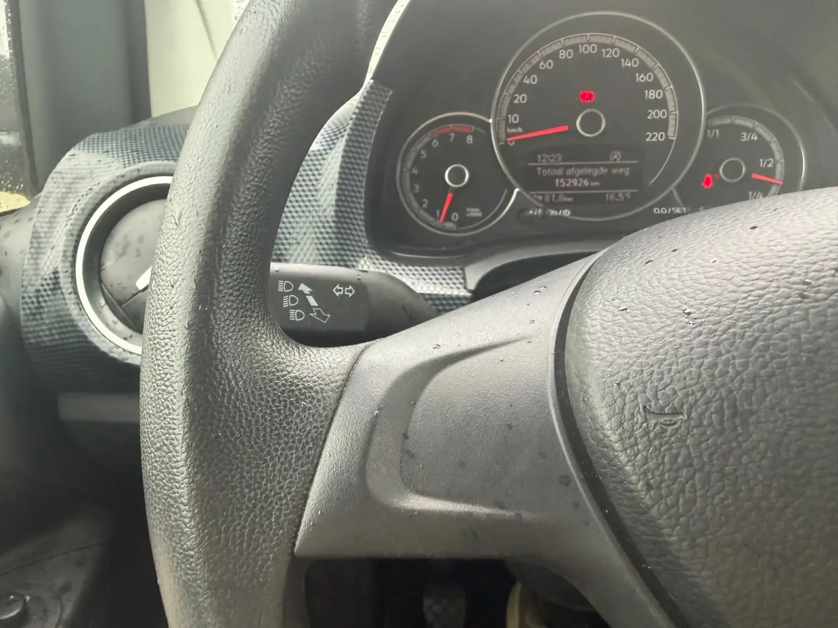 Up! 1.0 BMT Move Up! - Dark Silver - 2017 - Airco/Bluetooth - Compact & Zuinig