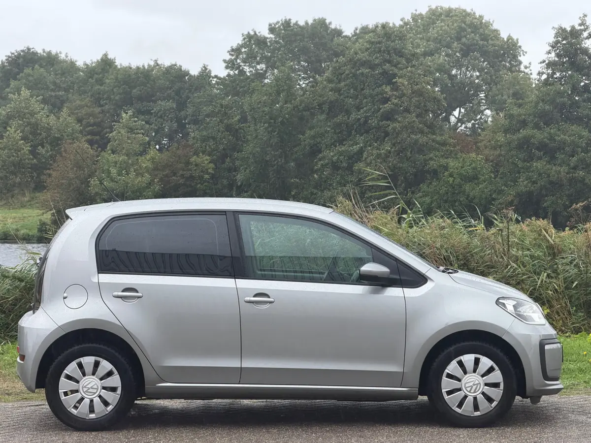 Up! 1.0 BMT Move Up! - Dark Silver - 2017 - Airco/Bluetooth - Compact & Zuinig