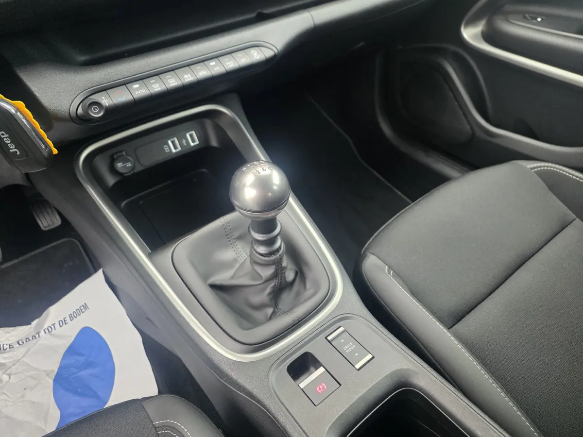 1.2 Altitude | Winterpakket | Parkeersensoren v + a | Apple/Android CarPlay