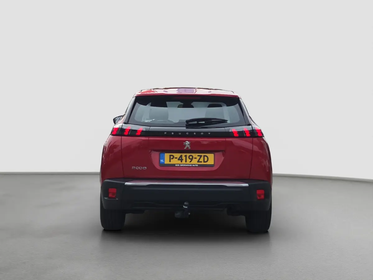 1.2 PureTech Active Pack Trekhaak | Camera | Stoelverwarming | Full map navigatie | Carplay/android auto | Climate control |
